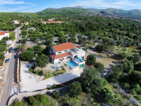 Family friendly house with a swimming pool Marina, Trogir - 10317